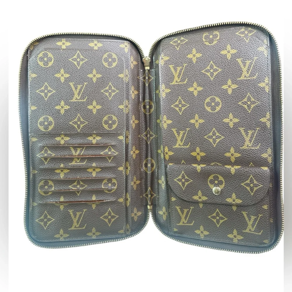 Louis Vuitton Travel Organizer wallet - Picture 7 of 10